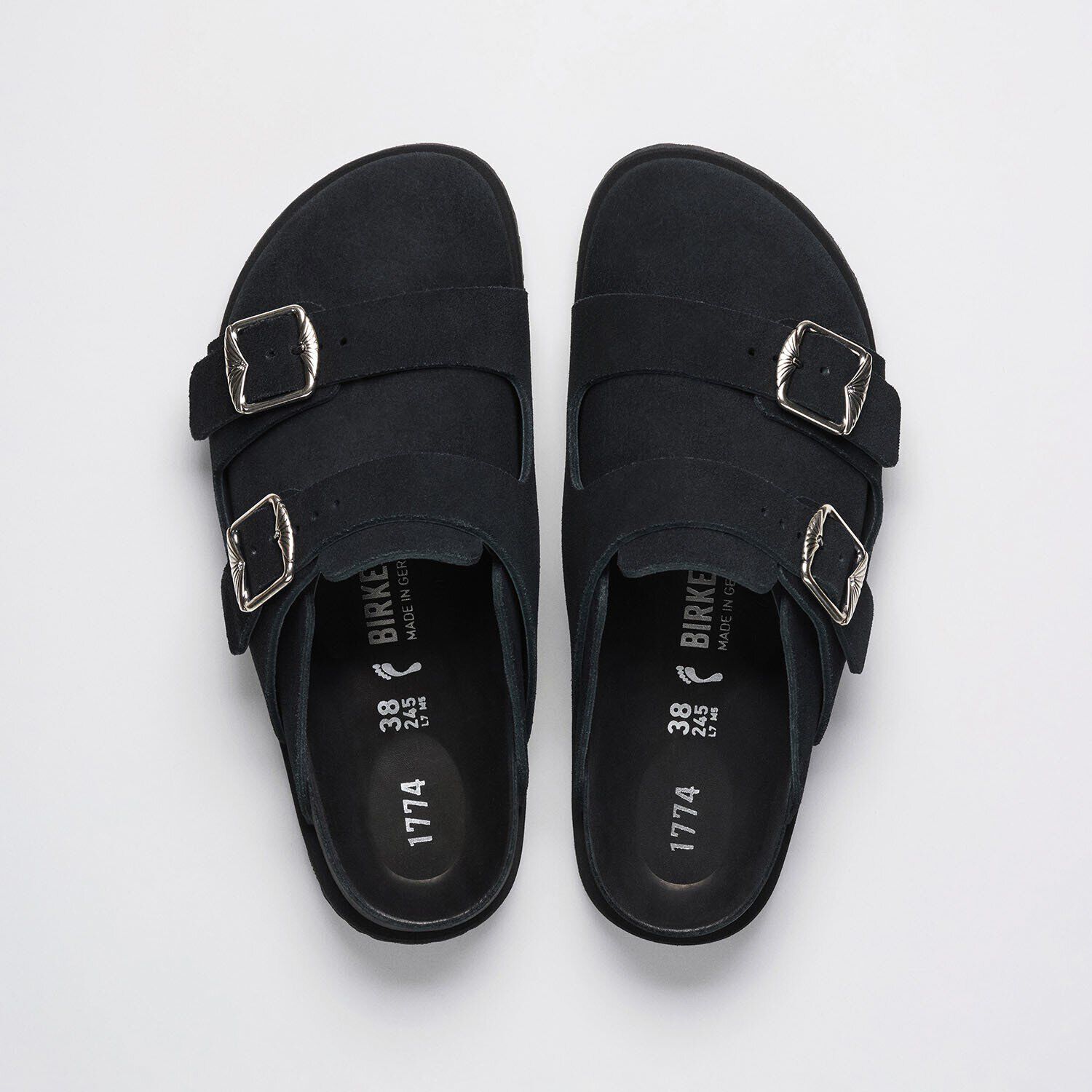 1774 222 West Pelle Suede