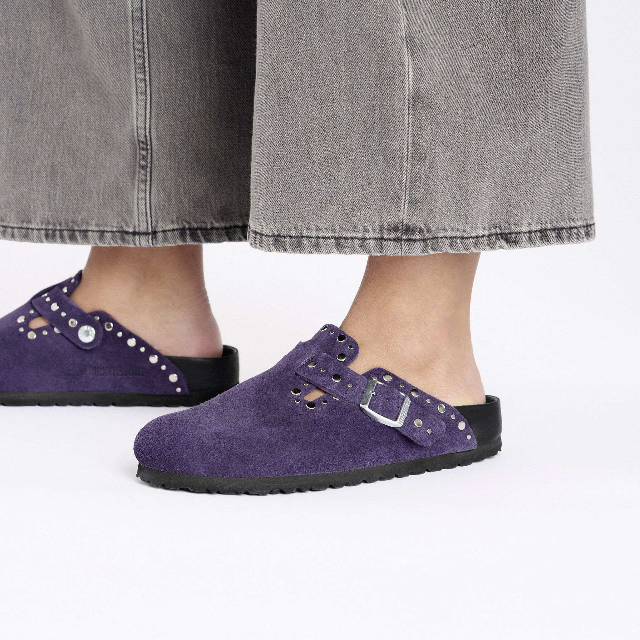 Pelle di Suede con Rivetti Boston