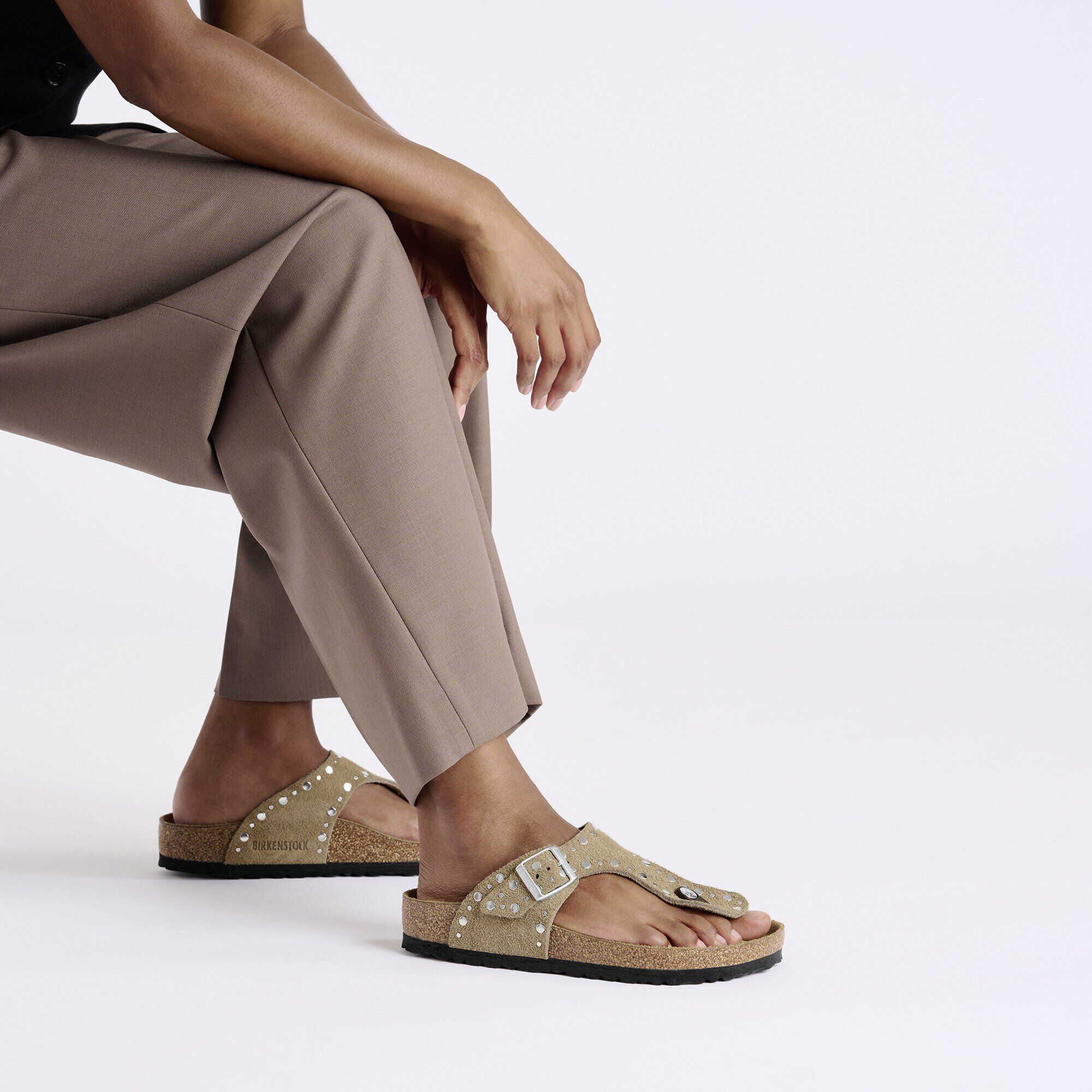 Pelle di Suede con Rivetti Gizeh